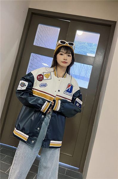 Ženska jesenja jakna - koža na gumbe