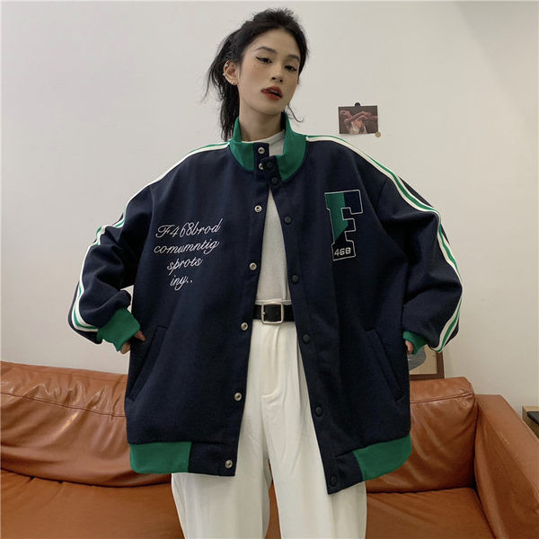 Дамско есенно яке в два цвята - спортен модел