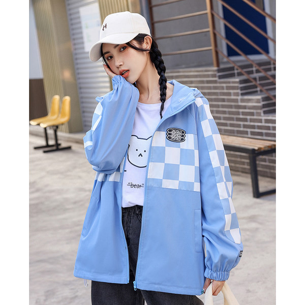 Női sportdzseki különböző színekben