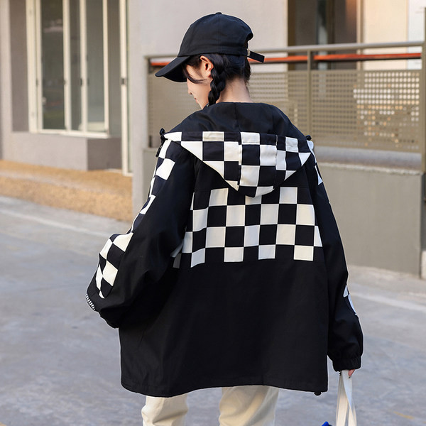 Női sportdzseki különböző színekben