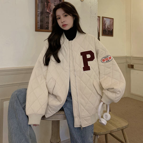 Női őszi kabát bő mintával - cipzárral