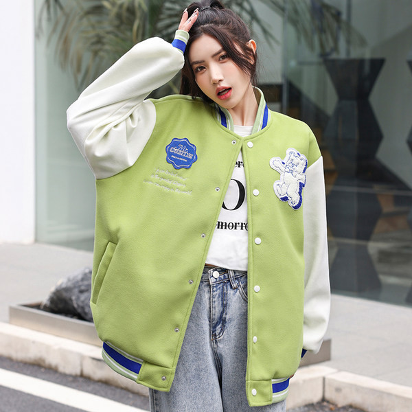 Есенно бейзболно яке - свободен модел с копчета