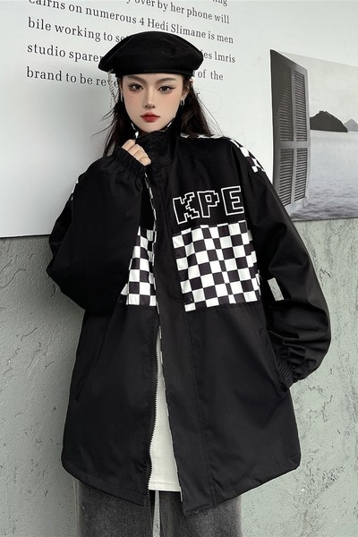 Őszi női kabát bő mintával - cipzárral