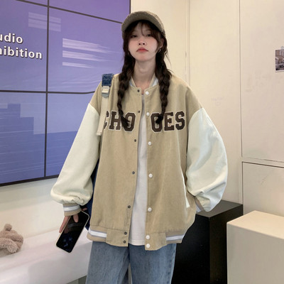 Sportos őszi kabát gombokkal