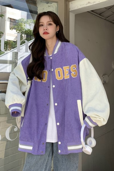 Sportos őszi kabát gombokkal