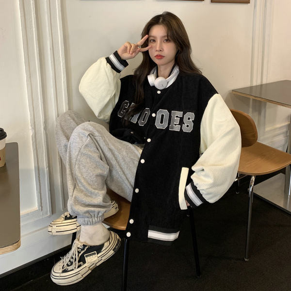 Sportos őszi kabát gombokkal