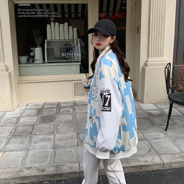 Női őszi mintás kabát számokkal