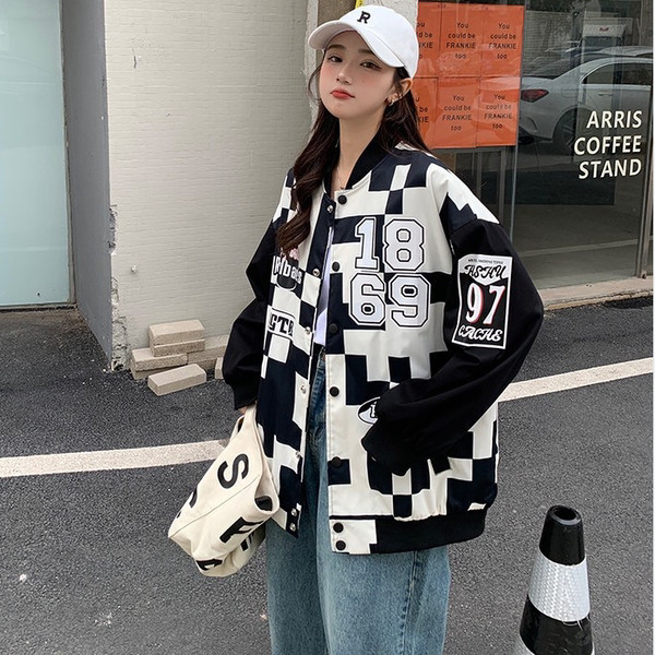 Női őszi mintás kabát számokkal