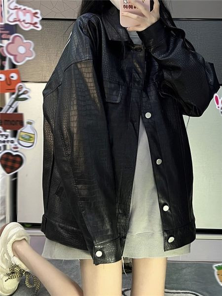 Дамско кожено яке с копчета