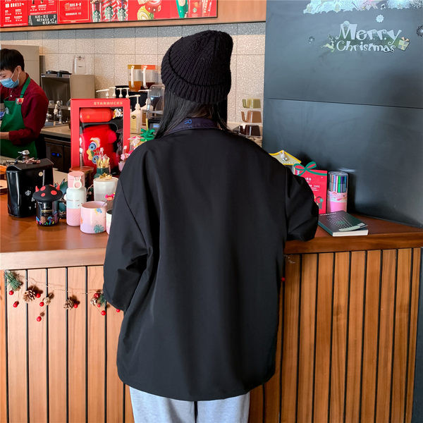 Sportos őszi kabát két arccal és cipzárral