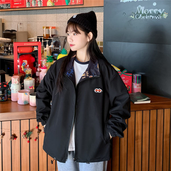 Sportos őszi kabát két arccal és cipzárral