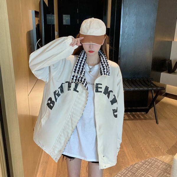 Női őszi kabát bő mintával - sportos