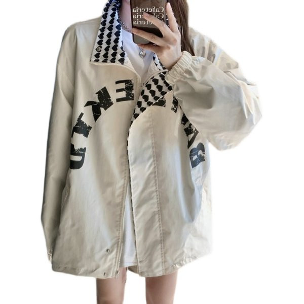 Női őszi kabát bő mintával - sportos