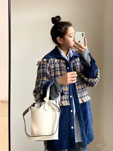 Női őszi farmerdzseki gombokkal