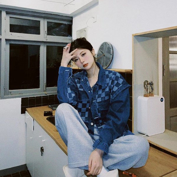 Női őszi kabát - kockás farmer, gombokkal