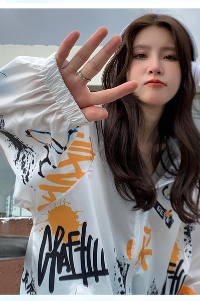 Ženska jesenja jakna od laganog materijala