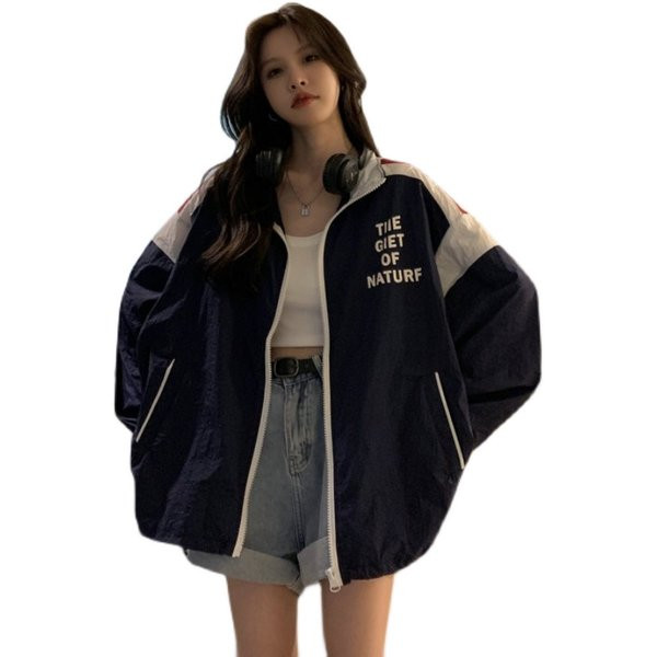 Jesenska ženska jakna s patentnim zatvaračem - slobodan uzorak