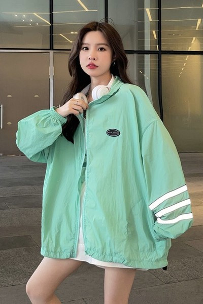 Őszi női kabát - fényvédő