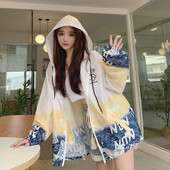 Női őszi kabát kapucnival - ellenáll az UV sugárzásnak