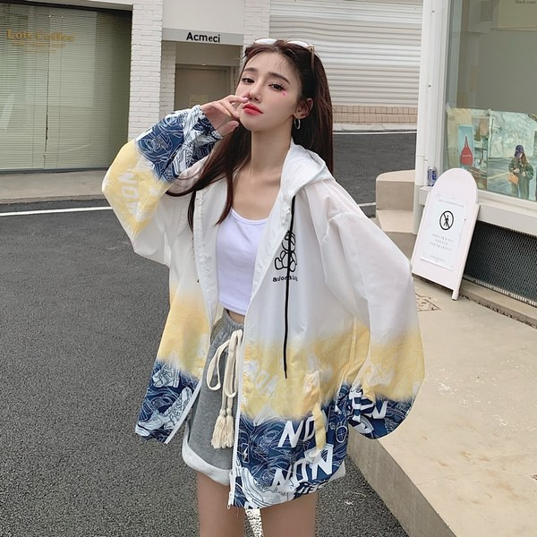 Női őszi kabát kapucnival - ellenáll az UV sugárzásnak