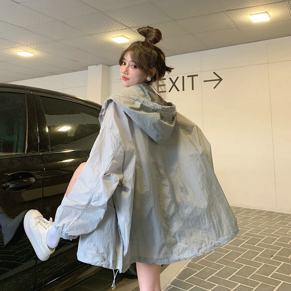 Есенно дамско яке от  лека материя