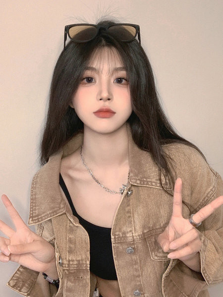 Női őszi kabát barna színben