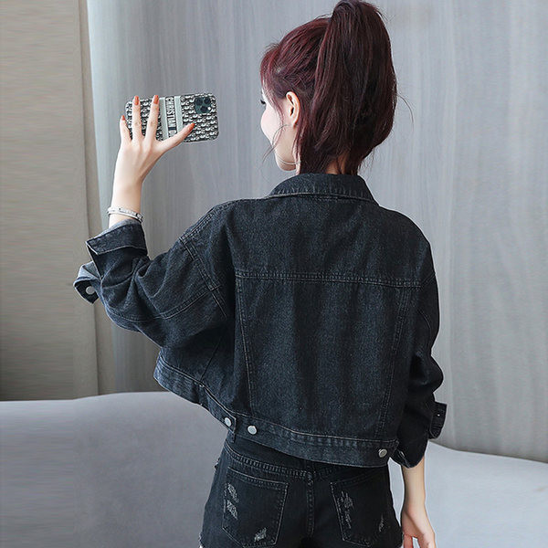 Melna džinsa jaka ar pogām