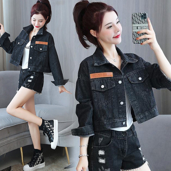 Melna džinsa jaka ar pogām