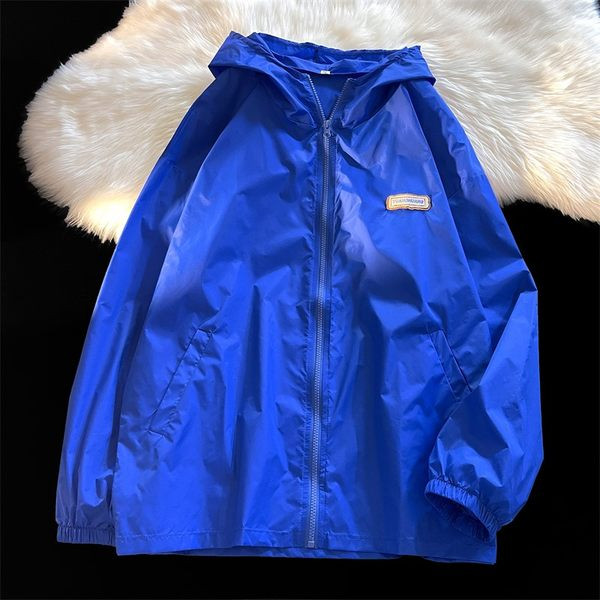 Дамско есенно яке - с качулка и UV защита