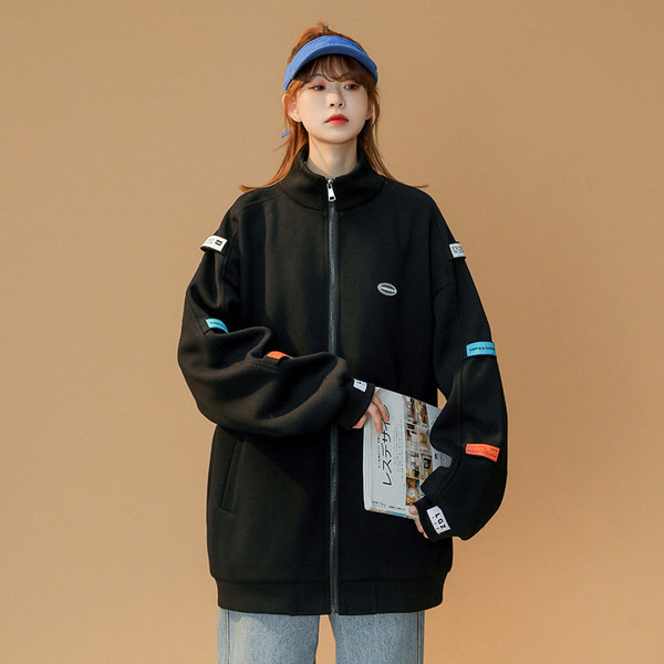 Széles modell őszi kabát, széles ujjakkal