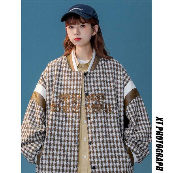 Őszi női kabát - rögzítőgombok