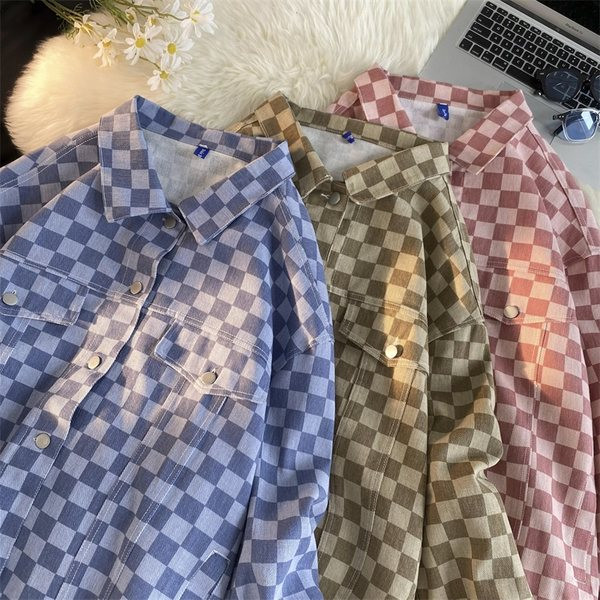 Ženska jesenja jakna - karo uzorak