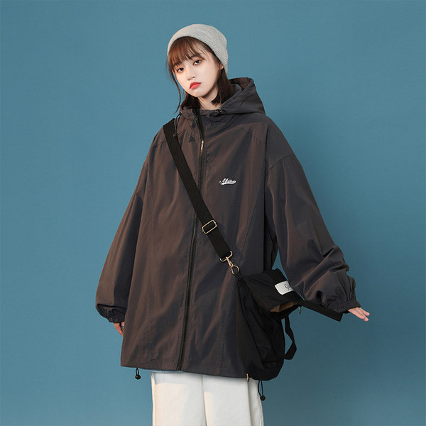 Női kabát őszre kapucnival