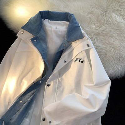 Γυναικείο φθινοπωρινό μπουφάν με τζιν φόδρα και φερμουάρ