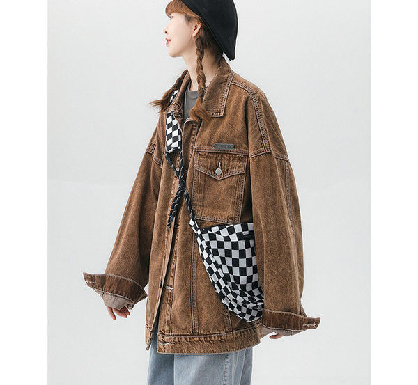 Ženska jesenja jakna sa širokim rukavima i gumbima