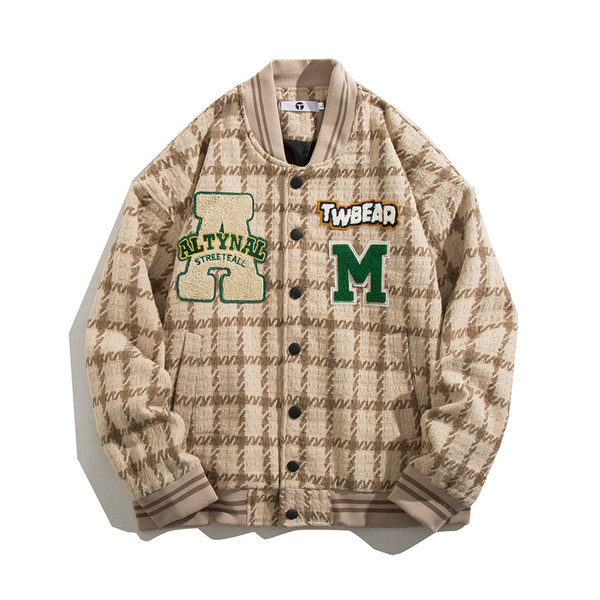 Női őszi kabát feliratokkal és gombokkal