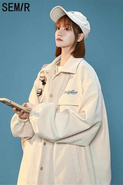 Γυναικείο φθινοπωρινό μπουφάν με τσέπη και κουμπιά - φαρδύ μοντέλο