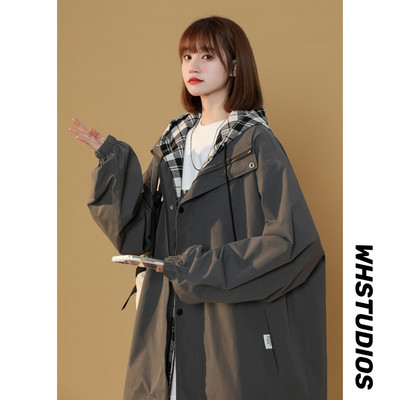 Γυναικείο  μπουφάν σε διάφορα χρώματα με μεγάλη καρό κουκούλα και τσέπη