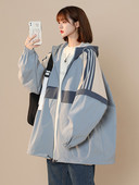 Ženska jesenja jakna - s kapuljačom i patentnim zatvaračem