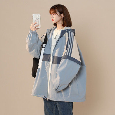 Ženska jesenja jakna - s kapuljačom i patentnim zatvaračem