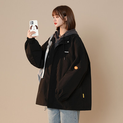 Ženska jesenja jakna - s kapuljačom i patentnim zatvaračem