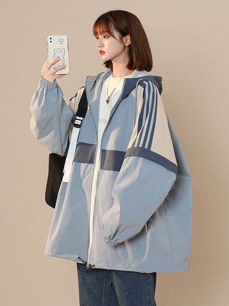 Ženska jesenja jakna - s kapuljačom i patentnim zatvaračem