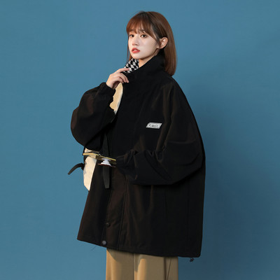 Őszi női kabát cipzárral - tiszta modell