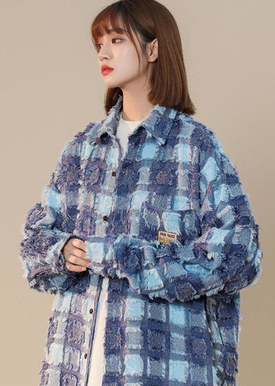 Női széles modell kabát gombokkal