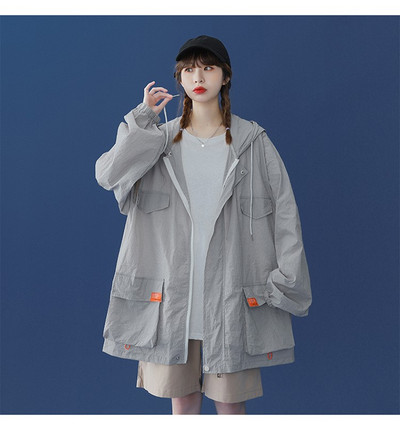 Bő, kapucnis női kabát többféle színben