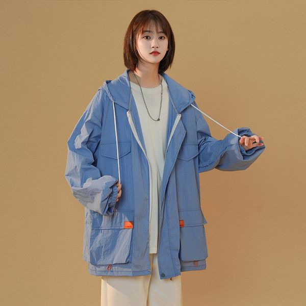 Bő, kapucnis női kabát többféle színben