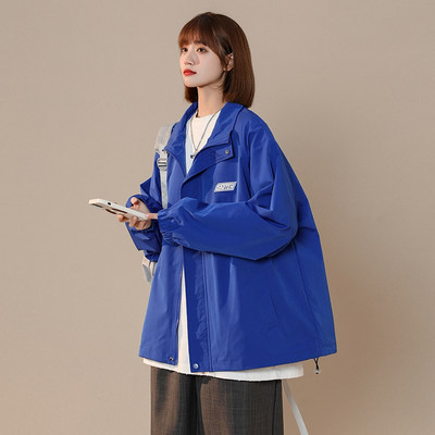 Női kabát különböző színekben, zsebbel