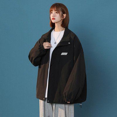 Női kabát különböző színekben, zsebbel