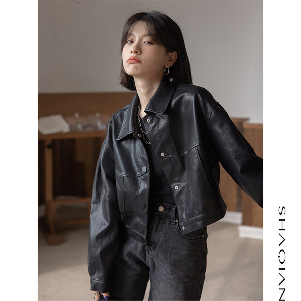 Дамско есенно яке - черно кожено 