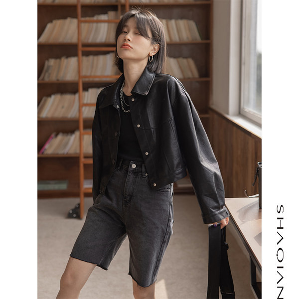 Дамско есенно яке - черно кожено 